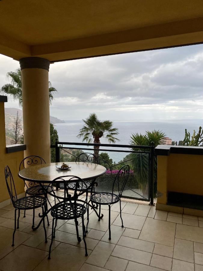 Taormina Bella Vista Apartment In Center With Pool By Taormina Holidays מראה חיצוני תמונה